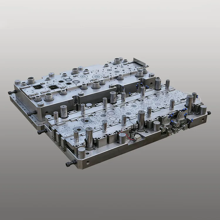 冷蔵庫コンプレッサー用複列順送金型
